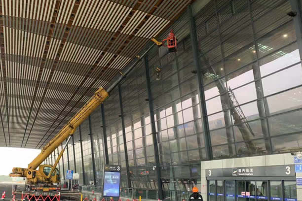 福田玻璃幕墙维护和保养